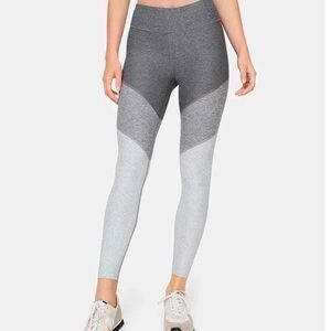 Outdoor Voices women’s medium leggings white and grey 7/8 full length